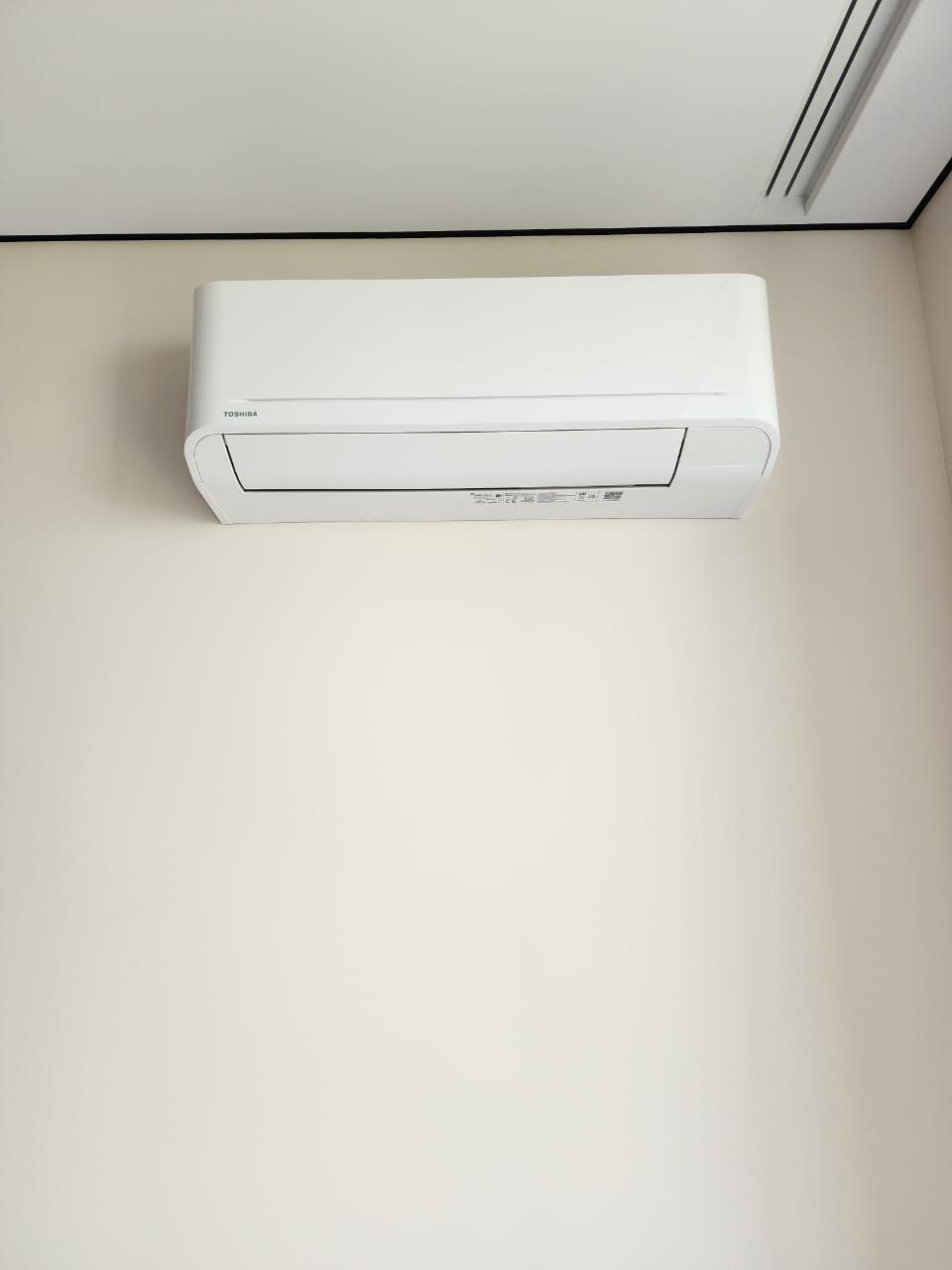 Сплит-система Toshiba RAS-B16E2KVG-E / RAS-16E2AVG-EE
